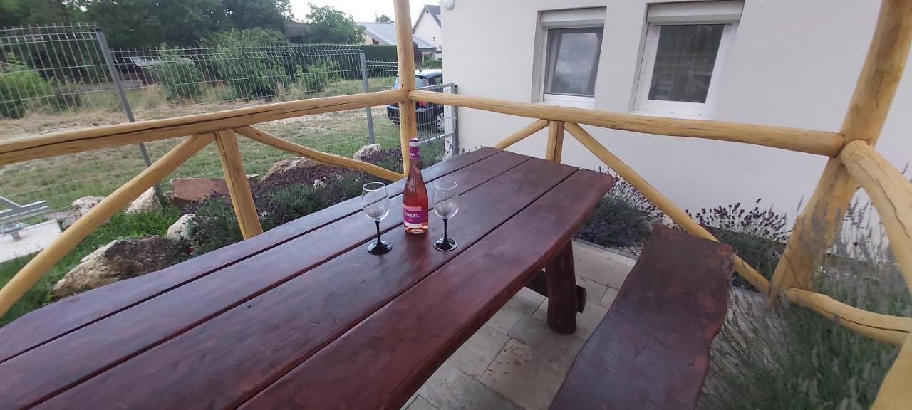 Lali Apartman Balatonudvari Zewnętrze zdjęcie